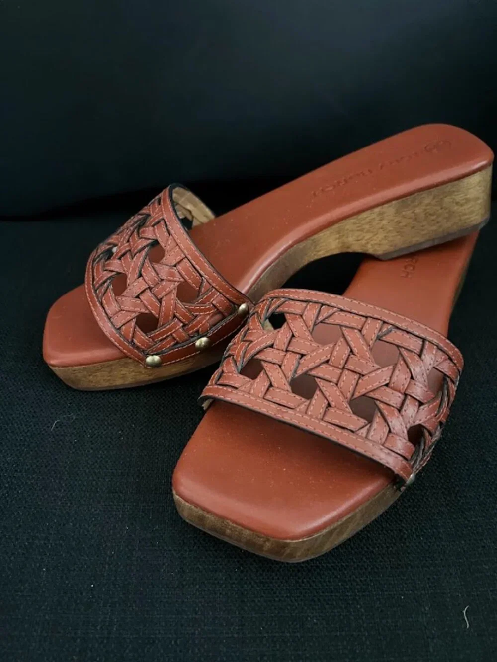 Tory Burch Basket Weave Brown Leather Clogs Wooden Slide Mules Sandals Size 7.5